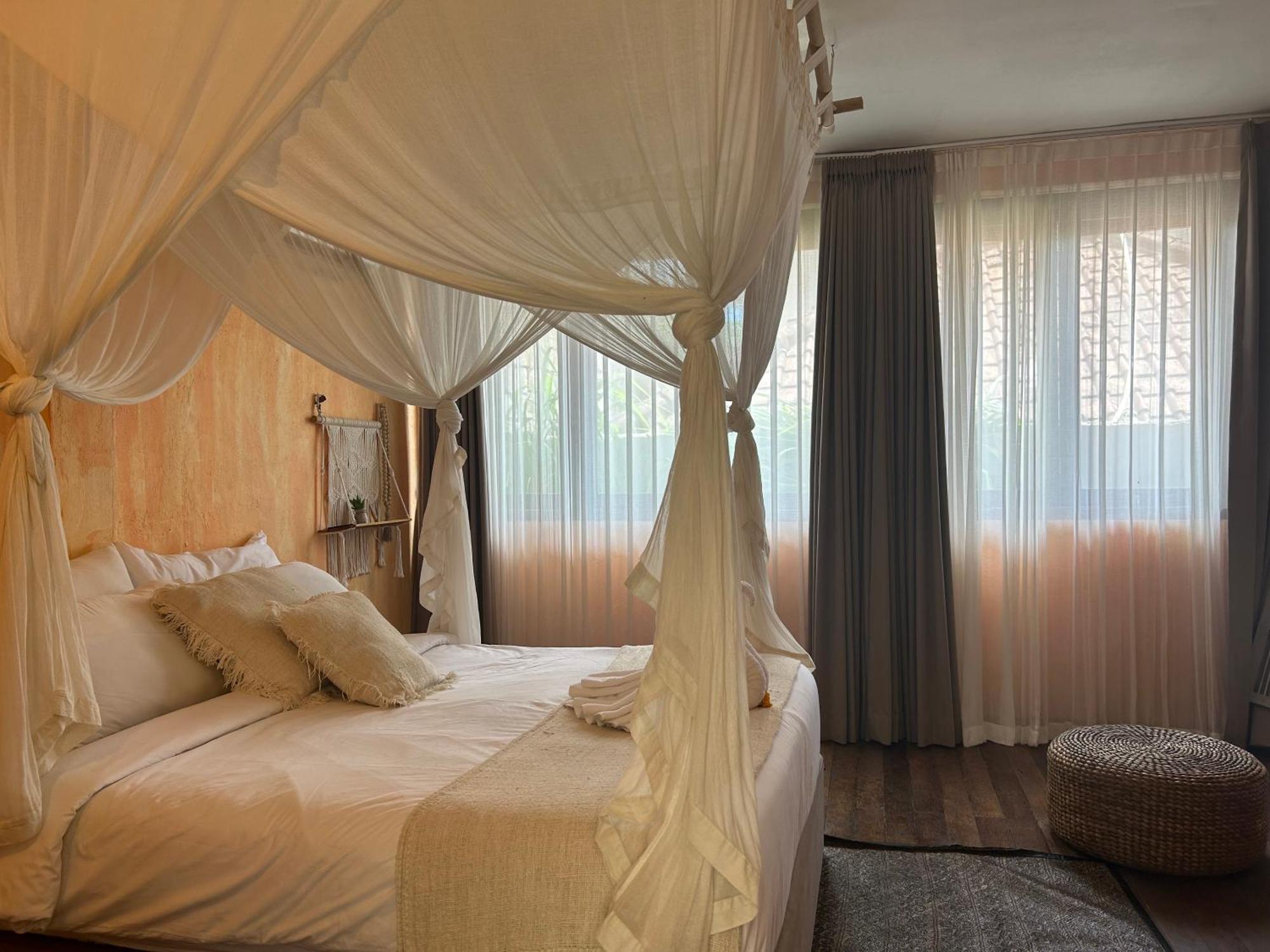 Sannyas Boutique Hotel Uluwatu  Exterior photo