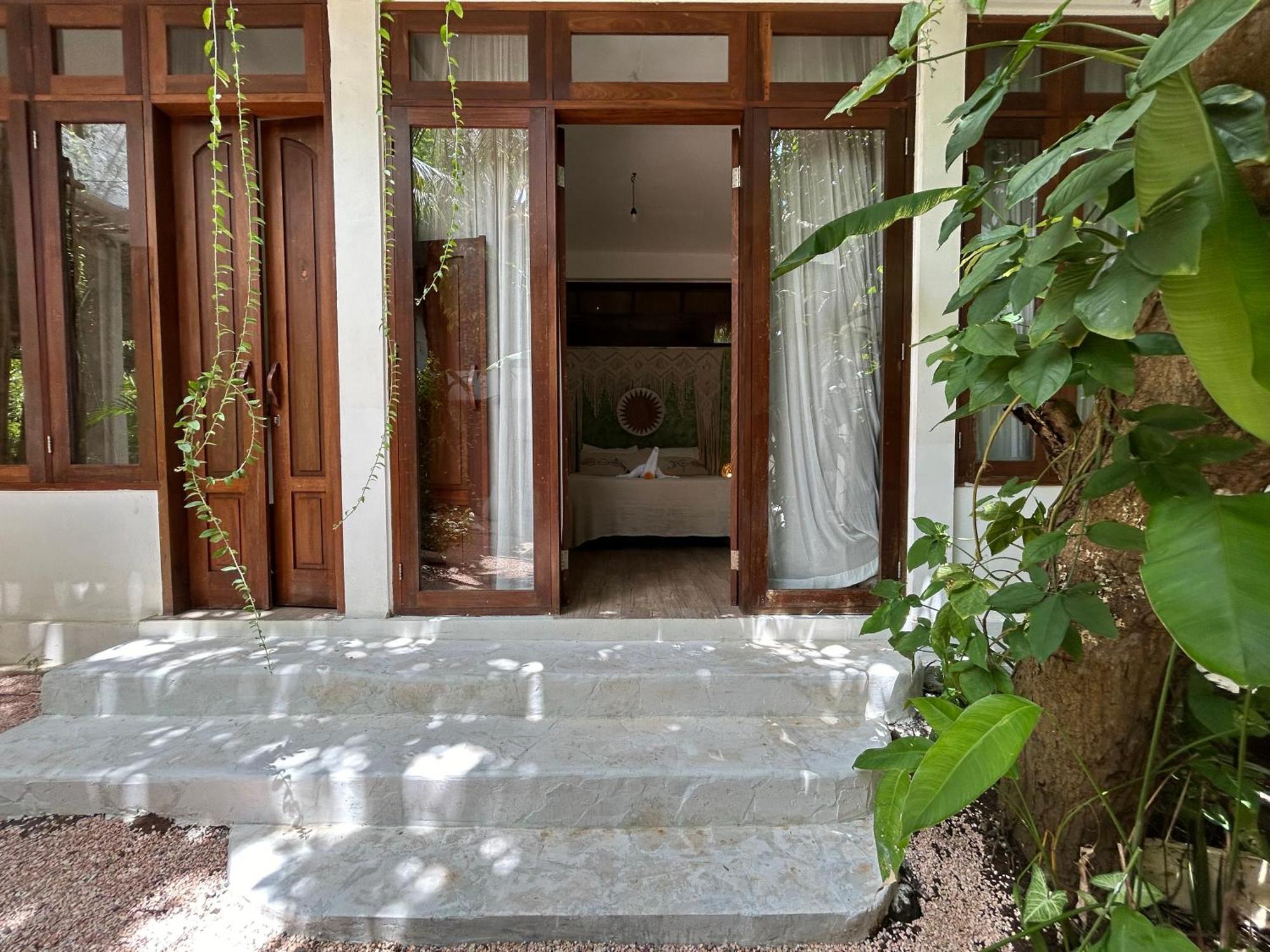 Sannyas Boutique Hotel Uluwatu  Exterior photo