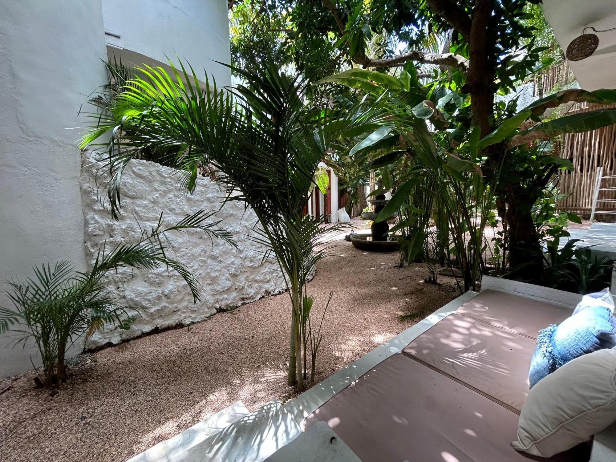 Sannyas Boutique Hotel Uluwatu  Exterior photo